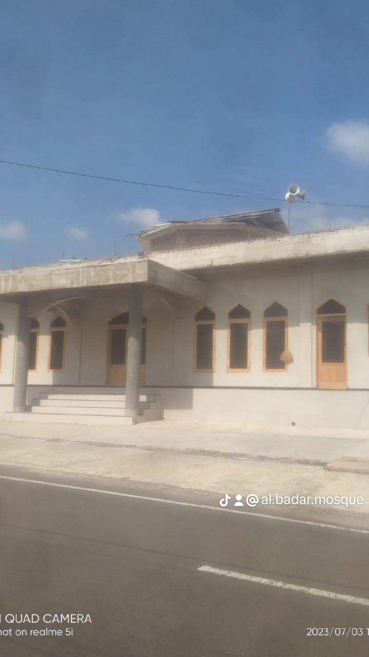 Pembangunan Kubah Masjid Al-Badar Kp Cimeuhmal RT 01/01 Desa Cimeuhmal Kecamatan Tanjungsiang